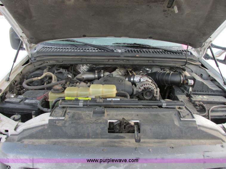 image for item E5250 2000 Ford F450 Super Duty XL utility truck