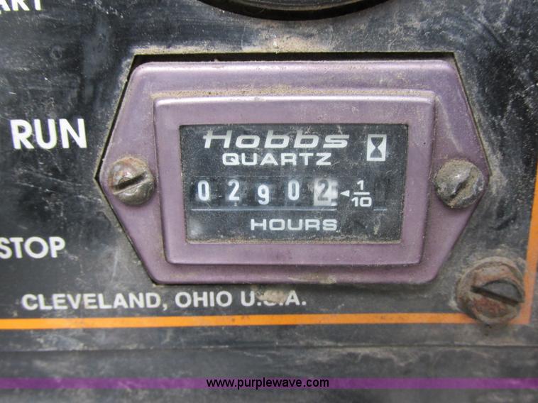 image for item E5250 2000 Ford F450 Super Duty XL utility truck