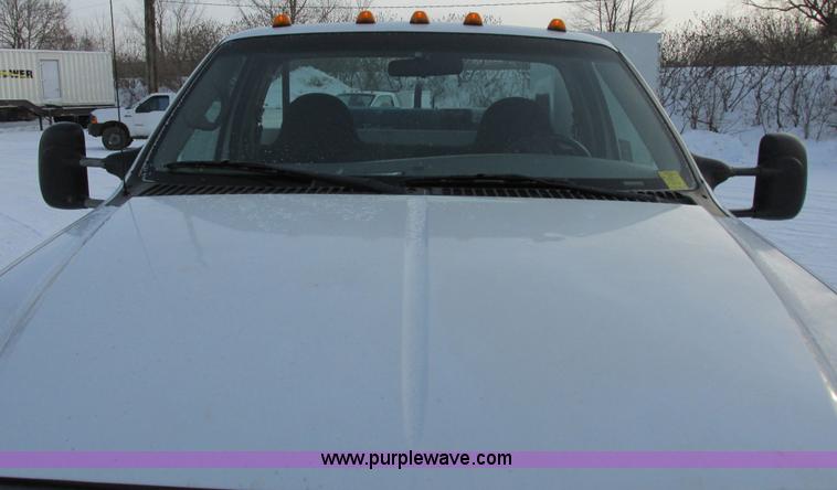 image for item E5251 1999 Ford F450 Super Duty XL utility truck