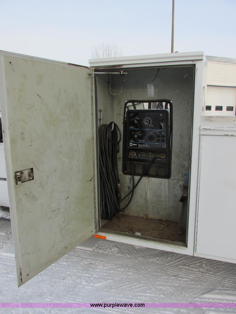 image for item E5251 1999 Ford F450 Super Duty XL utility truck