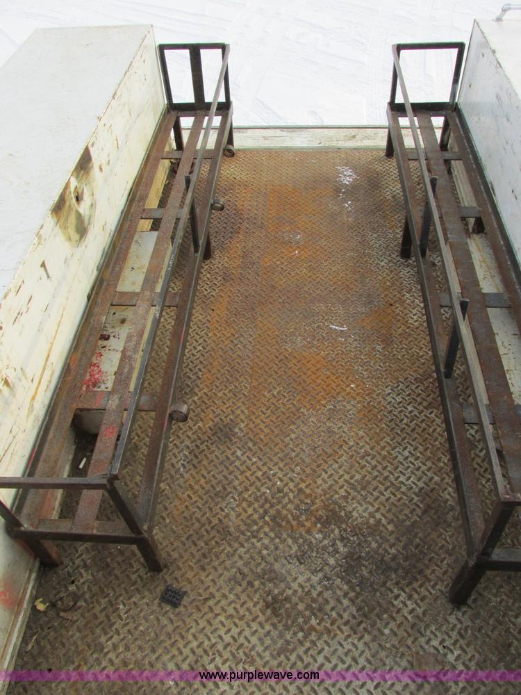 image for item E5251 1999 Ford F450 Super Duty XL utility truck