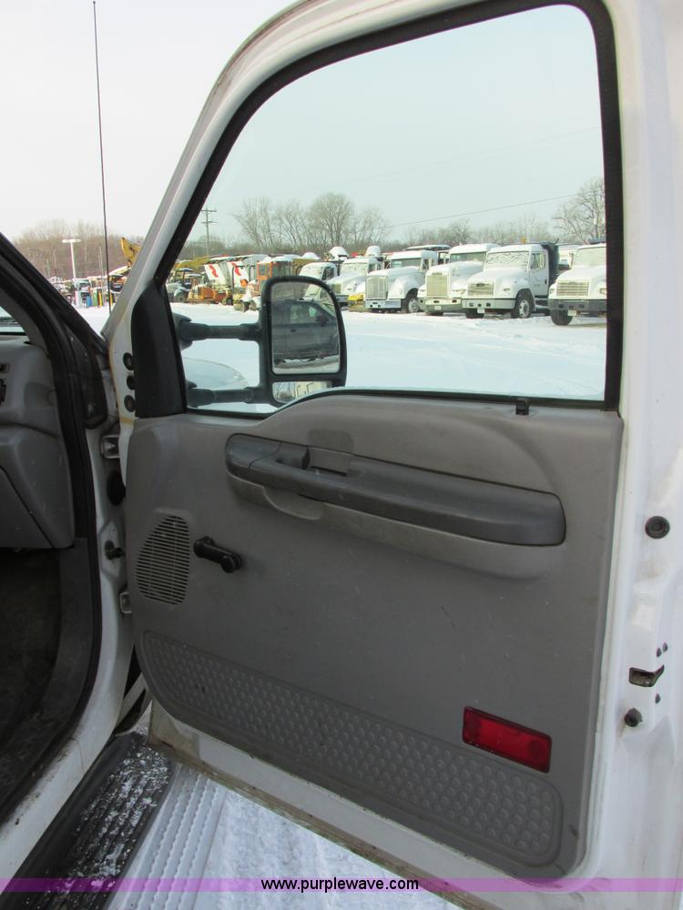 image for item E5251 1999 Ford F450 Super Duty XL utility truck