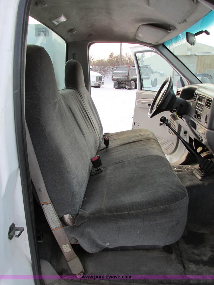 image for item E5251 1999 Ford F450 Super Duty XL utility truck