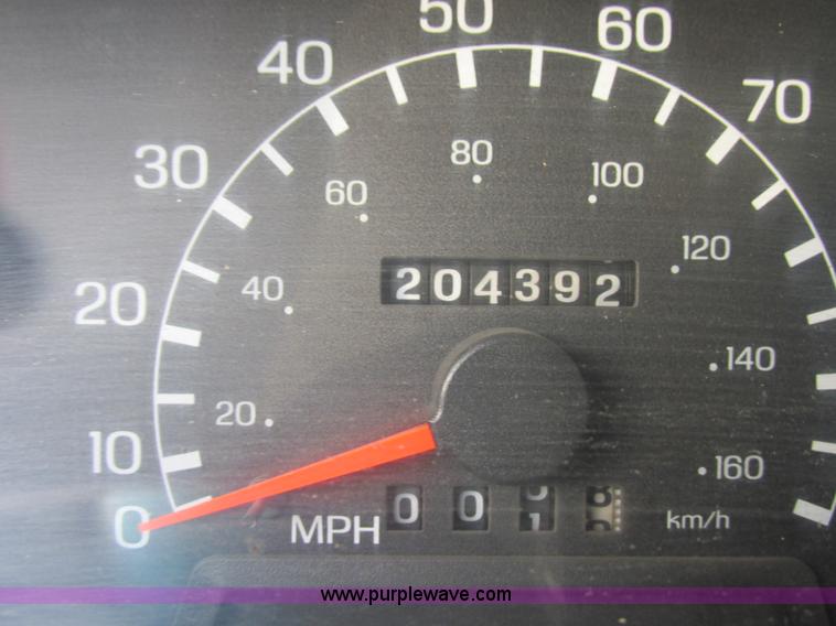 image for item E5251 1999 Ford F450 Super Duty XL utility truck