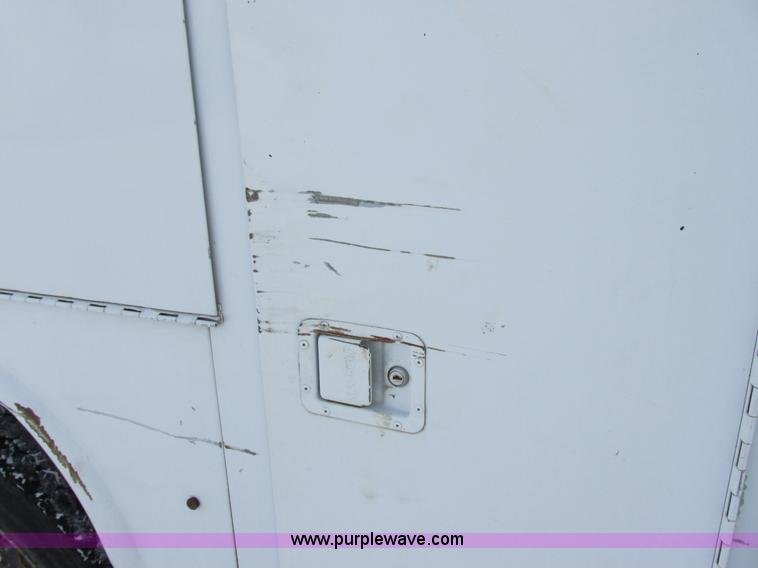 image for item E5251 1999 Ford F450 Super Duty XL utility truck