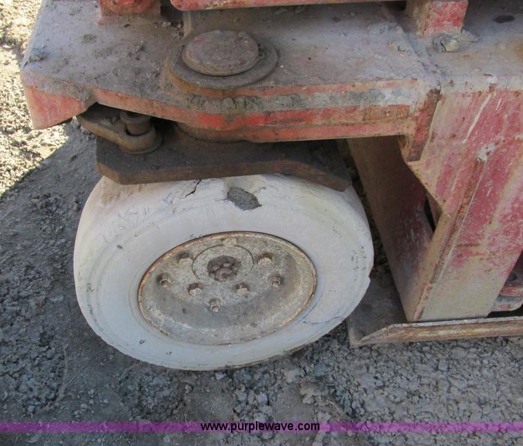 image for item F4840 Snorkel SL 20 scissor lift