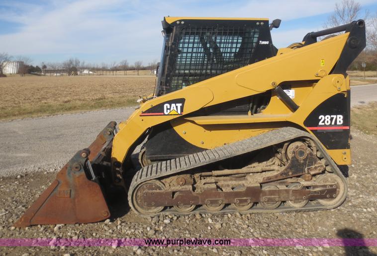 image for item F8072 2005 Caterpillar 287B skid steer