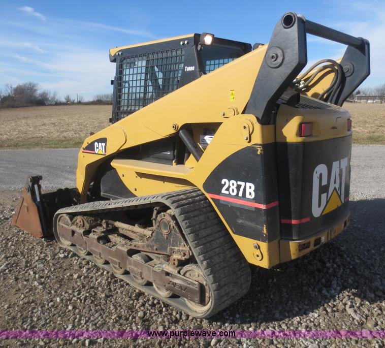 image for item F8072 2005 Caterpillar 287B skid steer
