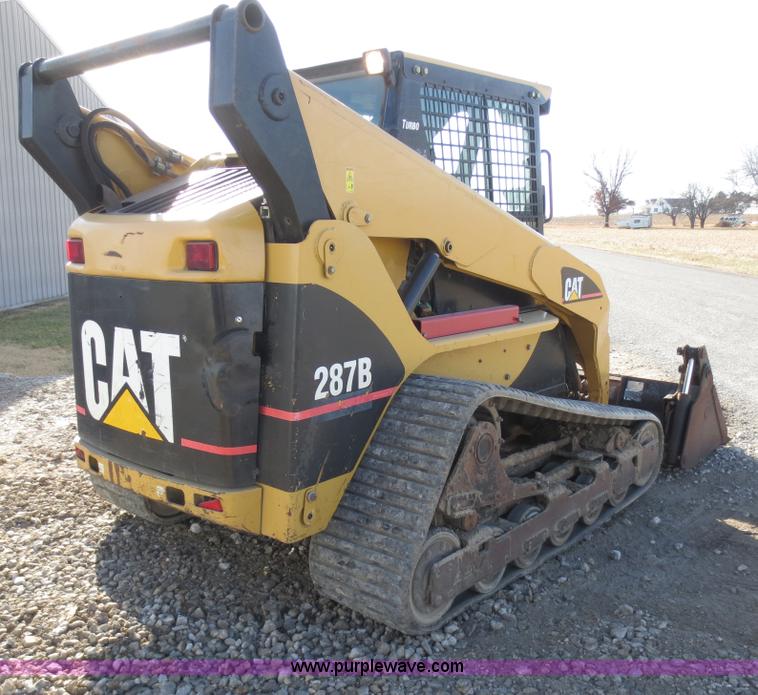 image for item F8072 2005 Caterpillar 287B skid steer