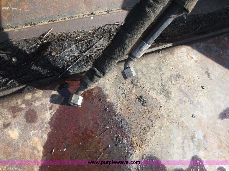 image for item F8072 2005 Caterpillar 287B skid steer