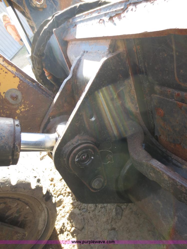 image for item F8072 2005 Caterpillar 287B skid steer