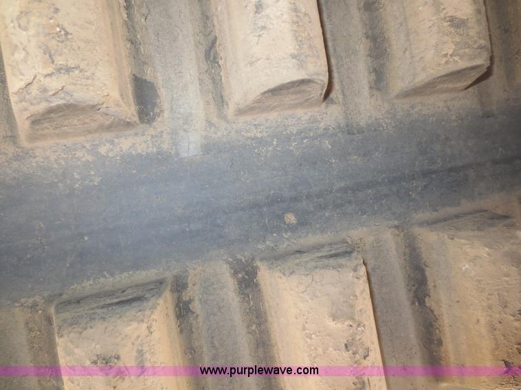 image for item F8072 2005 Caterpillar 287B skid steer