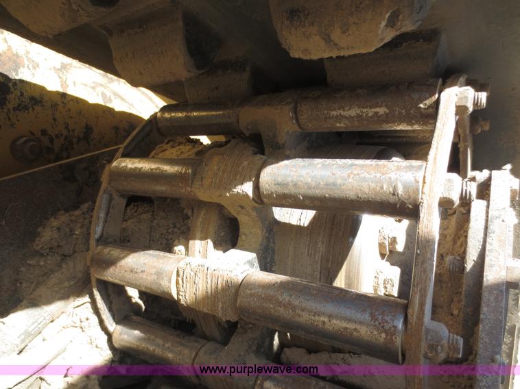 image for item F8072 2005 Caterpillar 287B skid steer