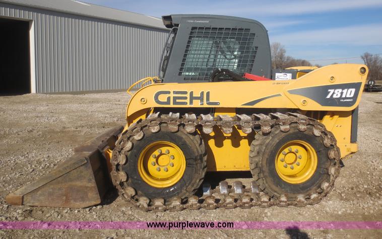 image for item F8073 2005 Gehl 7810 Turbo skid steer