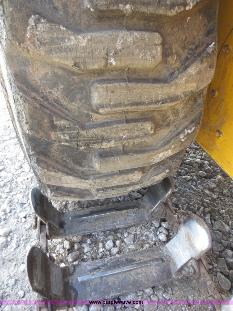 image for item F8073 2005 Gehl 7810 Turbo skid steer