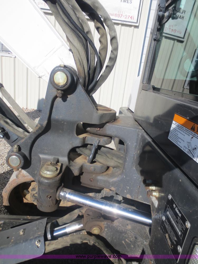 image for item F8129 2011 Bobcat E42 compact excavator