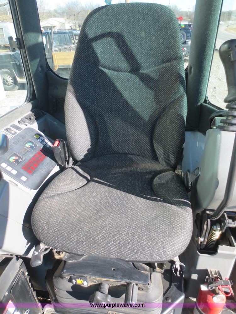 image for item F8129 2011 Bobcat E42 compact excavator