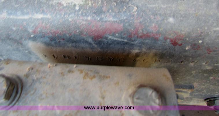 image for item G4388 1982 Freightliner dump truck