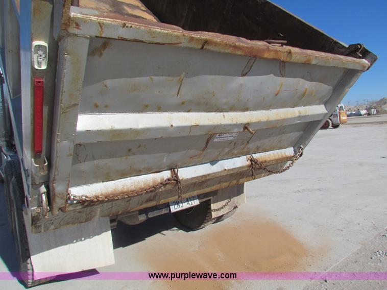 image for item G4388 1982 Freightliner dump truck