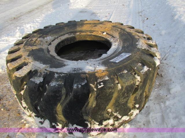 image for item G8897 (4) loader tires