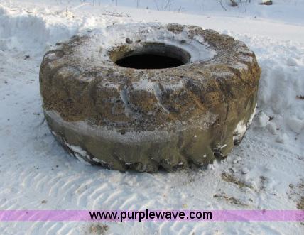 image for item G8897 (4) loader tires