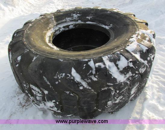 image for item G8898 (4) loader tires