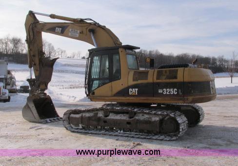 image for item G8899 2002 Caterpillar 325C L excavator
