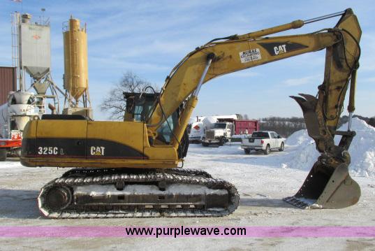 image for item G8899 2002 Caterpillar 325C L excavator
