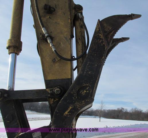 image for item G8899 2002 Caterpillar 325C L excavator