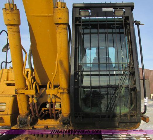 image for item G8899 2002 Caterpillar 325C L excavator