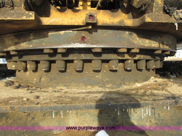 image for item G8899 2002 Caterpillar 325C L excavator