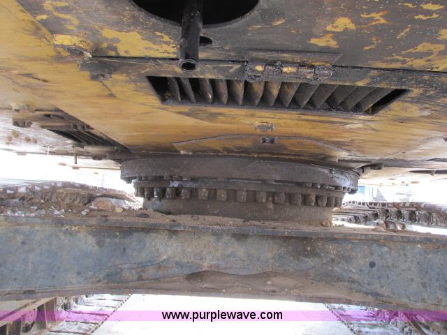 image for item G8899 2002 Caterpillar 325C L excavator