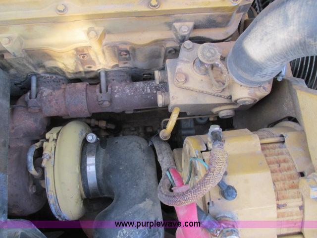 image for item G8899 2002 Caterpillar 325C L excavator