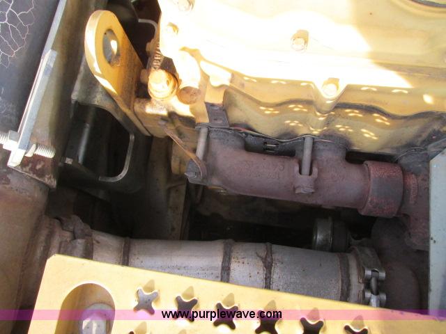 image for item G8899 2002 Caterpillar 325C L excavator