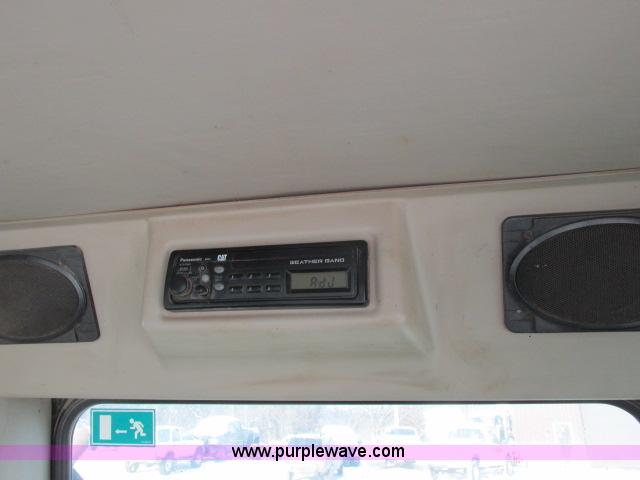 image for item G8899 2002 Caterpillar 325C L excavator