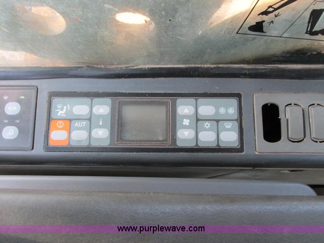 image for item G8899 2002 Caterpillar 325C L excavator