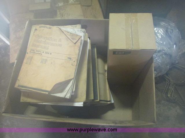 image for item G8899 2002 Caterpillar 325C L excavator