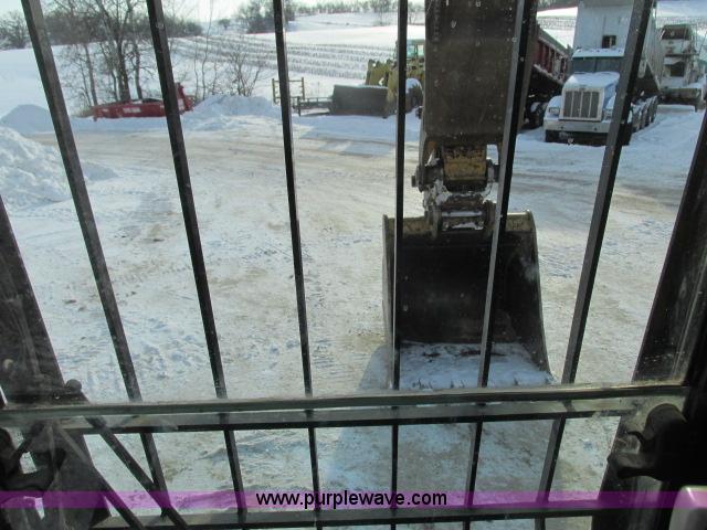 image for item G8899 2002 Caterpillar 325C L excavator