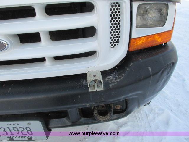 image for item G8900 2000 Ford F550 utility truck