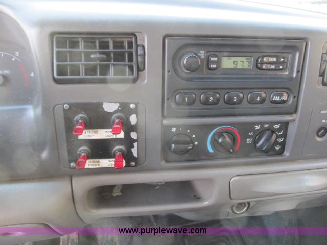 image for item G8900 2000 Ford F550 utility truck