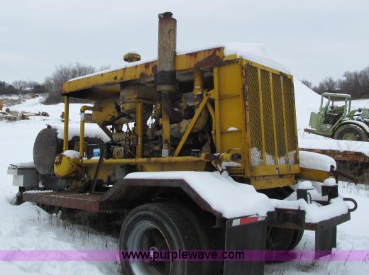 image for item G8906 Air compressor