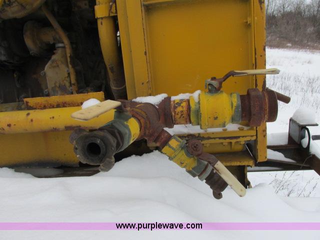 image for item G8906 Air compressor