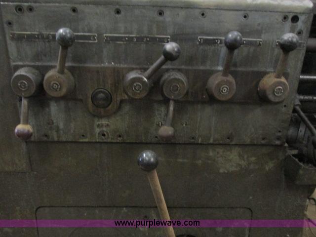 image for item G8911 Meuser & Company 8257 lathe threading machine