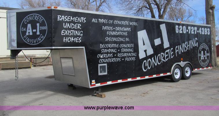 image for item G9639 2009 Road Master RMWAG8532TA enclosed cargo trailer