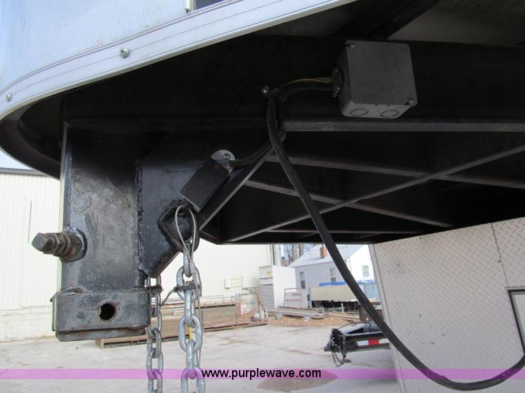 image for item G9639 2009 Road Master RMWAG8532TA enclosed cargo trailer