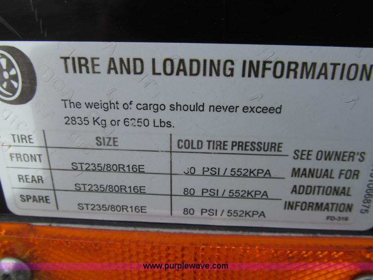 image for item G9639 2009 Road Master RMWAG8532TA enclosed cargo trailer