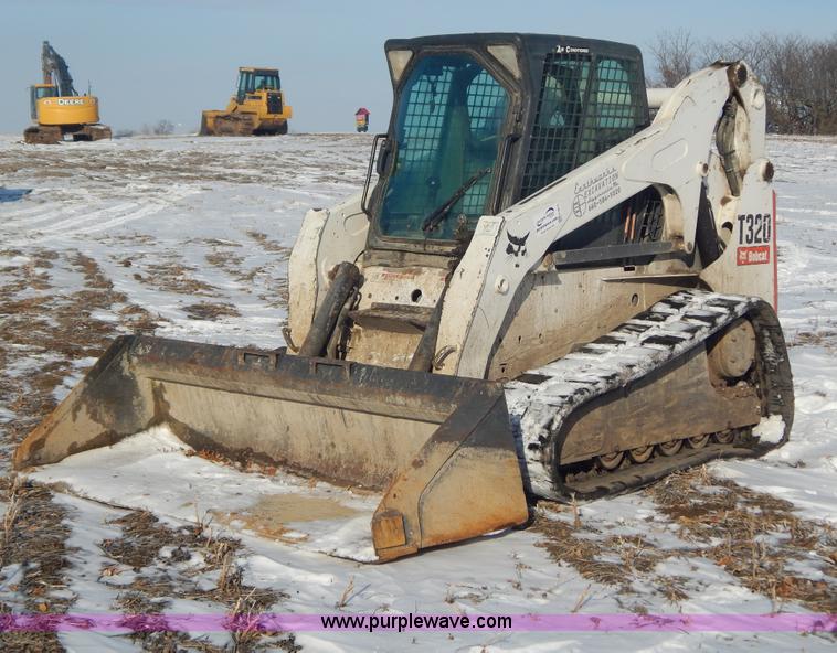 image for item H3813 2008 Bobcat T320 track skid steer
