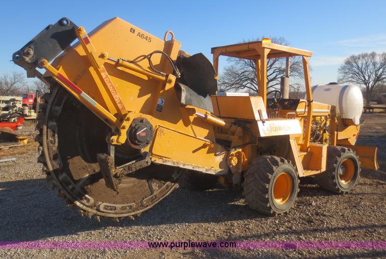 image for item H6688 1996 Ditch Witch 7610DD concrete wheel saw