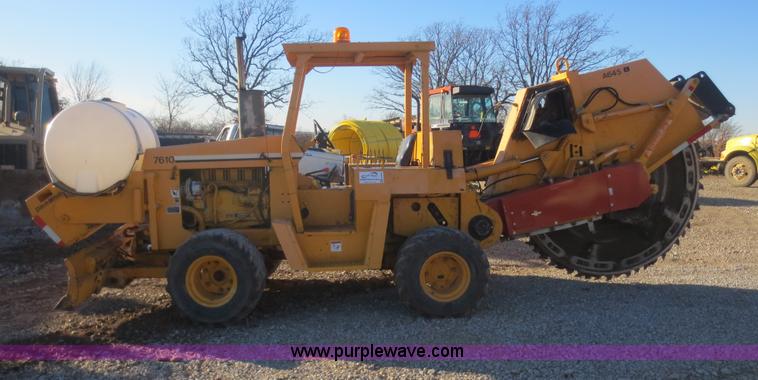 image for item H6688 1996 Ditch Witch 7610DD concrete wheel saw