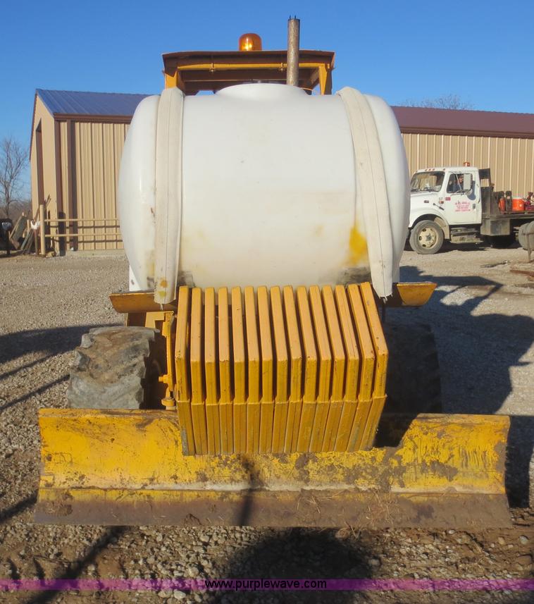 image for item H6688 1996 Ditch Witch 7610DD concrete wheel saw